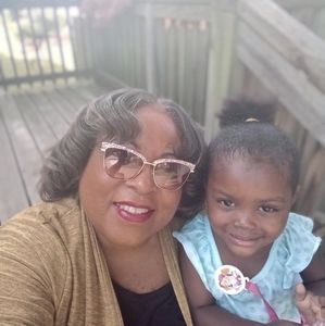 Meet your Posher, Carolyn